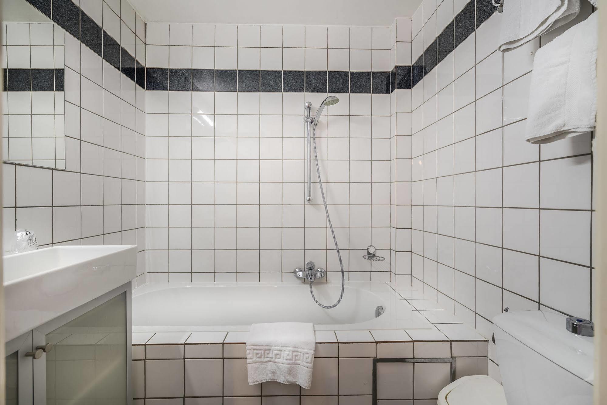 Hotel Lambeau Etterbeek Ngoại thất bức ảnh