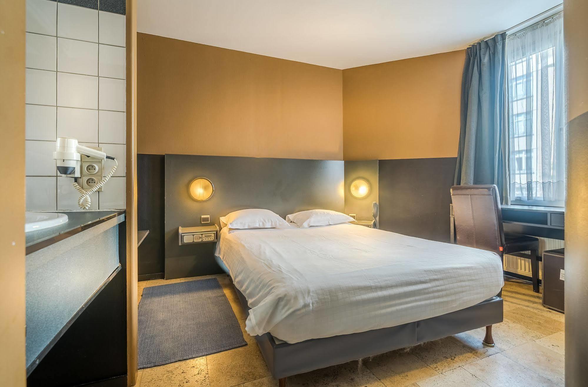 Hotel Lambeau Etterbeek Ngoại thất bức ảnh